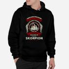 Schwarzes Hoodie Skorpion Motiv, Totenkopf mit Flügeln Design