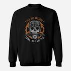 Vintage Skull Design Sweatshirt, Old But Awesome Motiv