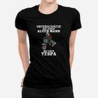 Vespa Frauen Tshirt für Herren: Unterschätze nie einen alten Mann mit einer Vespa”, Rollerfans Design