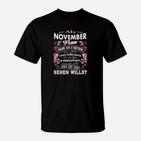 Personalisiertes November Frau T-Shirt mit Spruch, Starkes Frauen Tee