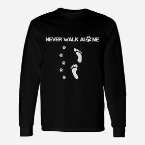 Inspirierendes Schwarzes Langarmshirts Never Walk Alone - Fußabdrücke & Pfoten-Design - Seseable De