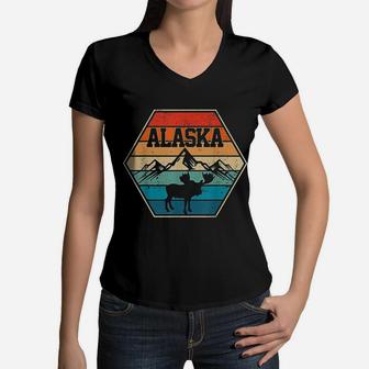 Alaska Usa Mountain Hiking Vintage Retro Gift Women V-Neck T-Shirt - Seseable