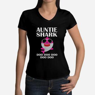 Auntie Shark Doo Doo Mothers Day Auntie Gift Women V-Neck T-Shirt - Seseable