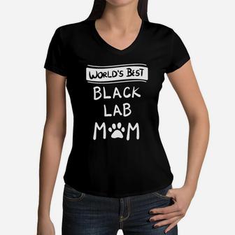 Black Lab Mom Mommy Labrador Retriever Gift Idea Women V-Neck T-Shirt - Seseable