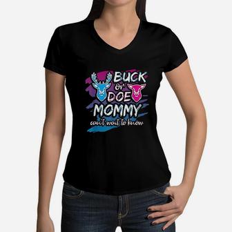 Buck Or Doe Mommy Gender Reveal Baby Party Announcement Gift Women V-Neck T-Shirt - Seseable