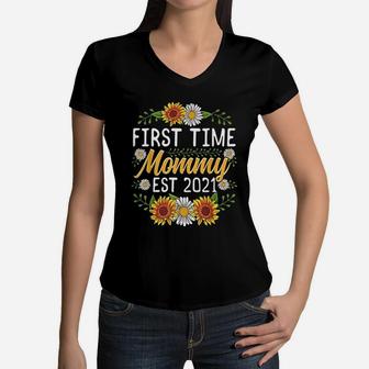 First Time Mommy Est 2021 Sunflower Gifts Women V-Neck T-Shirt - Seseable