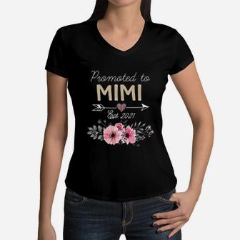 Promoted To Mimi Est 2022 Mothers Day New Grandma New Mimi Women V-Neck T-Shirt - Seseable