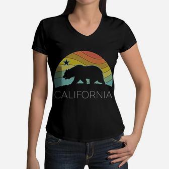 Retro California Bear Vintage Beach Cali Pride Surf 70s 80s Women V-Neck T-Shirt - Seseable