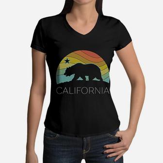Retro California Bear Vintage Beach Cali Pride Surf 70s Women V-Neck T-Shirt - Seseable