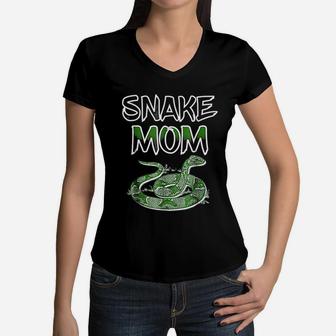Snake Mom And Reptile Mothers Day Women V-Neck T-Shirt - Seseable
