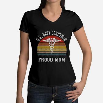 Us Navy Corpsman Proud Mom Vintage Gift Women V-Neck T-Shirt - Seseable