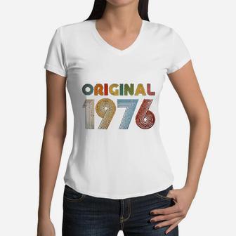 46th Birthday Gift Retro Vintage 1976 46 Year Old Women V-Neck T-Shirt - Seseable