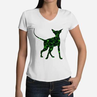 Cute Shamrock Peterbald Mom Dad Gift St Patricks Day Awesome Cat Lovers Gift Women V-Neck T-Shirt - Seseable