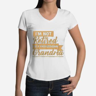 Funny Mom Retirement Gifts Grandma Retired Humor Saying Women V-Neck T-Shirt - Seseable