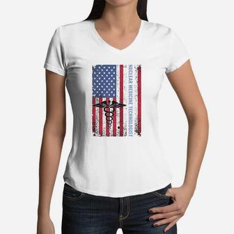 Nuclear Medicine Technologist Gift Vintage Us Flag Lab Women V-Neck T-Shirt - Seseable