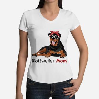 Rottweiler Mom Rottweiler Dog Women V-Neck T-Shirt - Seseable