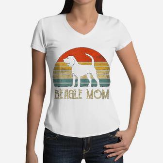 Vintage Beagle Dog Mom Mother Day Gift For Dog Lover Women V-Neck T-Shirt - Seseable
