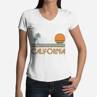 Vintage California Beach Women V-Neck T-Shirt - Seseable