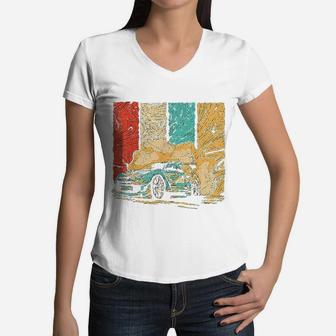 Vintage Drift Car Design Retro Drifting Racecar Motive Women V-Neck T-Shirt - Seseable