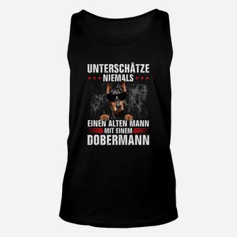 Dobermann Unterschätze Niemals Einen Alten Mann TankTop - Seseable