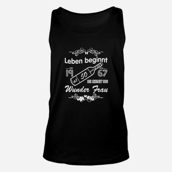 Personalisiertes Geburtstags-Unisex TankTop für Damen Leben beginnt mit 50, Geburt von Legenden - Seseable