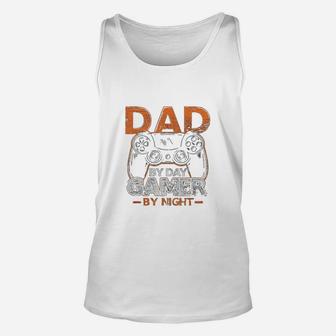 Gaming Gift Dad By Day Gamer By Night Dad Jokes Unisex Tank Top - Seseable