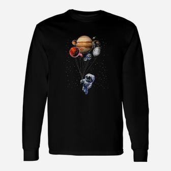 Cat As Astronaut In Space Holding Planet Balloon Long Sleeve T-Shirt | Seseable CA
