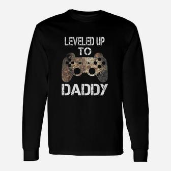 Leveled Up To Daddy New First Time Promoted To Father Gamer Long Sleeve T-Shirt - Seseable