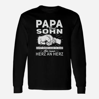 Papa und Sohn Langarmshirts – Herz an Herz, tiefe Verbundenheit - Seseable