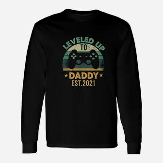 Promoted To Daddy Est 2021 Leveled Up To Daddy Long Sleeve T-Shirt - Seseable
