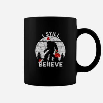 Bigfoot Sasquatch Yeti Believe Santa Hat Christmas Coffee Mug - Seseable