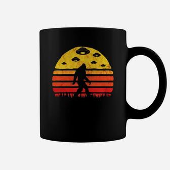 Bigfoot Ufo Abduction - Vintage Believe Retro T-shirt Coffee Mug - Seseable