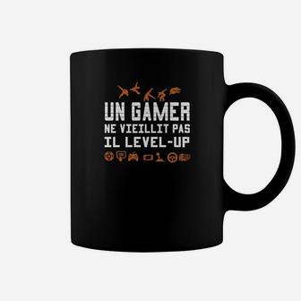 Un-Gamer Ne Viellit Pas Il Level Up Tassen - Seseable