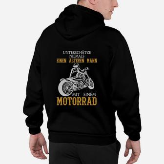 Älterer Mann Auf Seinem Motorrad Hoodie - Seseable