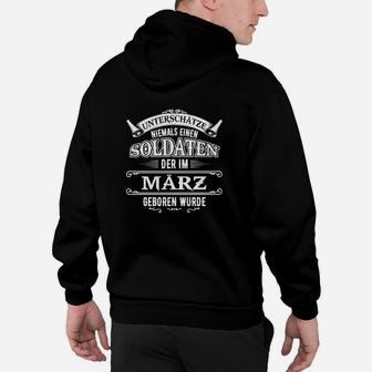 Im März Geboren Hoodie für Soldaten, Qualitäts-Geburtstags-Hoodie - Seseable