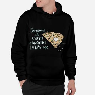Missing You Gift Someone From South Carolina Loves Me Heart In South Carolina Hoodie - Seseable