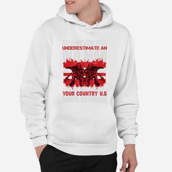 Never Underestimate An Old Man Who Defended Your Country US Navy Veteran Hoodie - Seseable