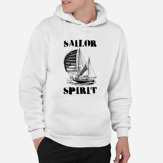 Sailor Spirit Hoodie - Perfekt für Segler und Bootsfans im Mittelmeer - Seseable