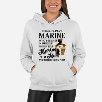 Marine Who Believes Himself Is A Marine Mom Veterans Gift Women Hoodie - Seseable