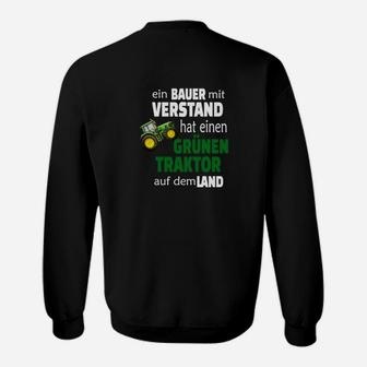 Bauer Hat Einen Grünen Traktor Sweatshirt - Seseable