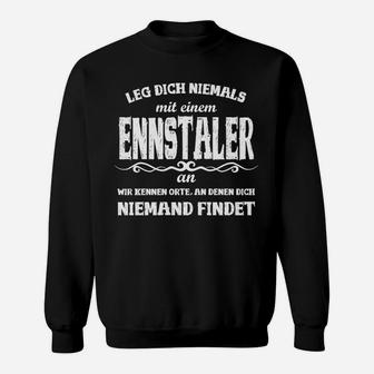 Ennstaler Stolz Spruch Sweatshirt in Schwarz, Heimatliebe Tee - Seseable