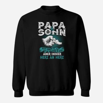 Papa und Sohn Verbunden Sweatshirt - Hand in Hand, Herz an Herz - Seseable