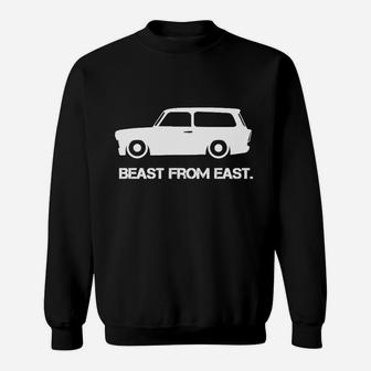 Vintage Auto Beast From East Grafik-Sweatshirt für Autofans - Seseable