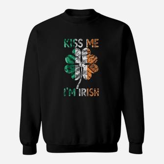 Vintage Kiss Me Im Irish Sweat Shirt - Seseable