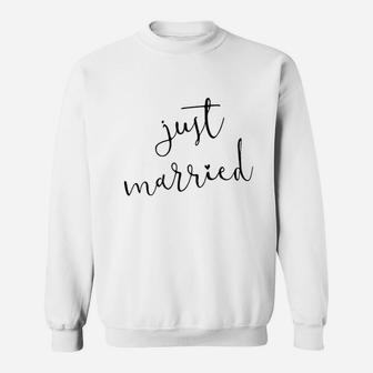 Just Married Gift For Bride Honeymoon Wedding Sweat Shirt - Seseable