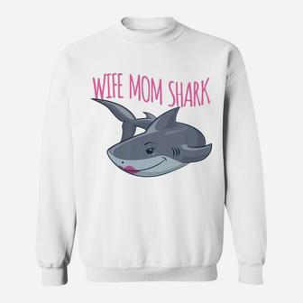 Mama Shark Cute Wife Mom Shark Gift For Women Sweat Shirt - Seseable