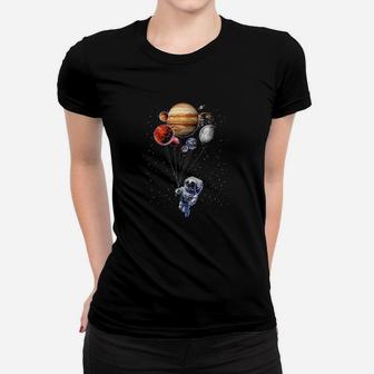 Cat As Astronaut In Space Holding Planet Balloon Ladies Tee | Seseable CA