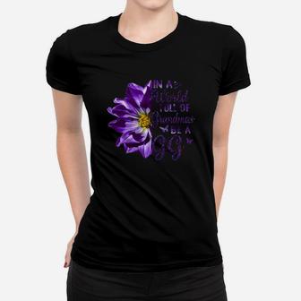 Flower In A World Full Of Grandmas Be A Gg Quote Ladies Tee - Seseable