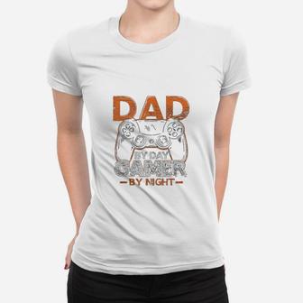 Gaming Gift Dad By Day Gamer By Night Dad Jokes Ladies Tee - Seseable