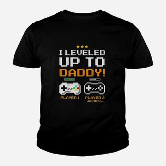 I Leveled Up To Daddy New Dad Gamer Kid T-Shirt - Seseable